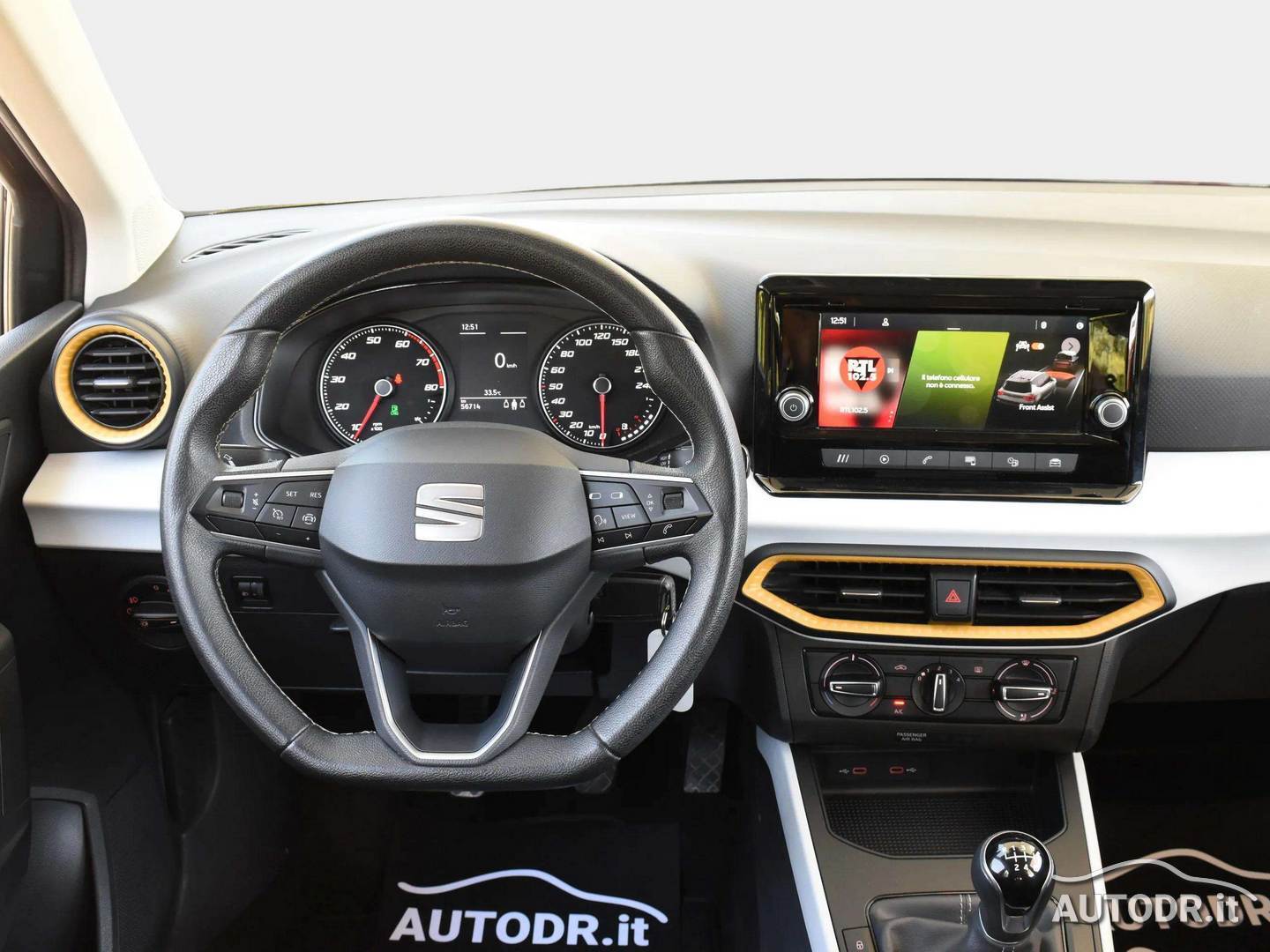 Seat Arona