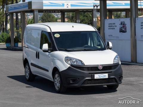 FIAT doblo cargo 1.4 SX 95cv E6 F.L. petrol manuale 3 usata - Magenta -  SUPERAUTO SPA